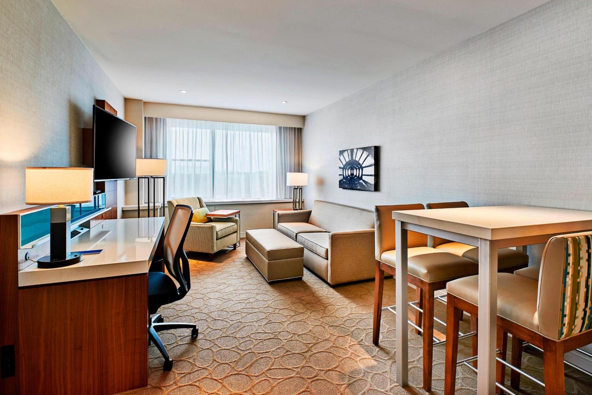 Delta Hotels By Marriott Dartmouth Екстериор снимка