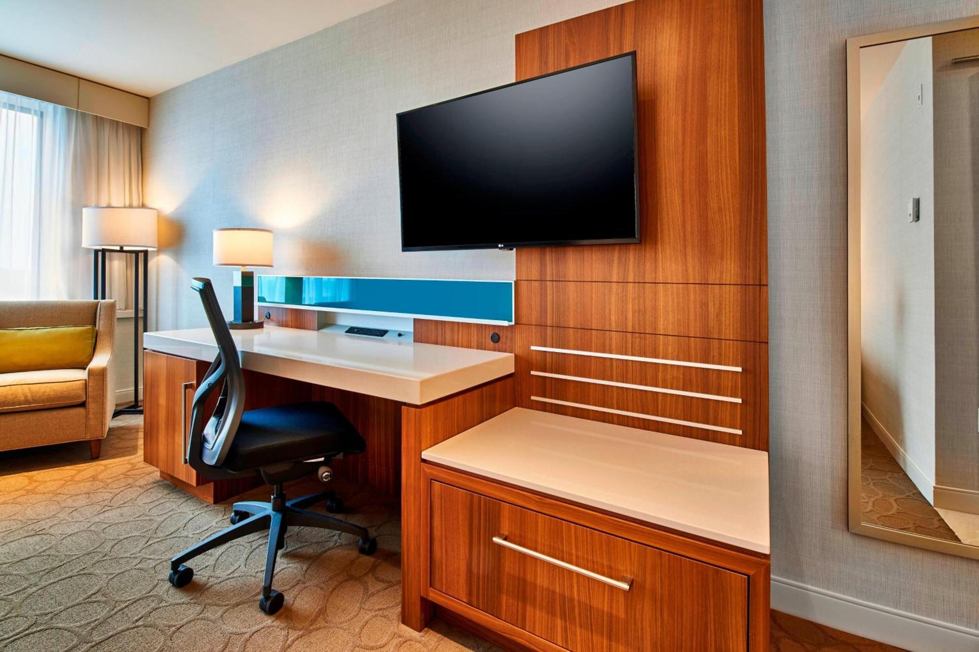 Delta Hotels By Marriott Dartmouth Екстериор снимка