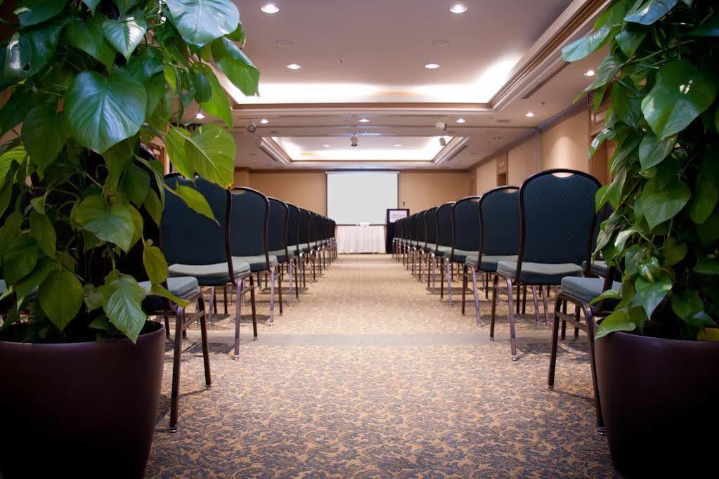 Delta Hotels By Marriott Dartmouth Екстериор снимка